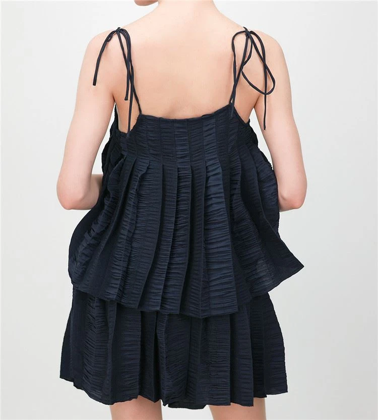 Skirt part shows A shape